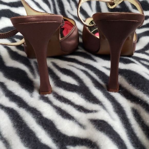 Brown satin wedding shoes - Picture 3 of 4